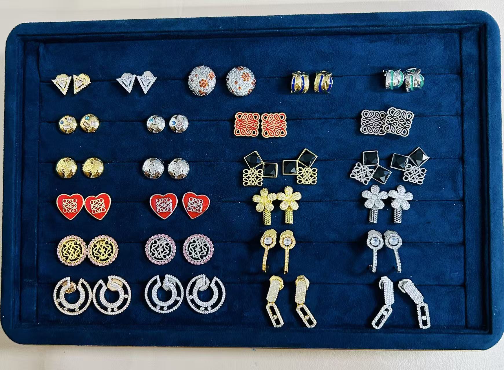 25pcs earrings 188usd（copper）